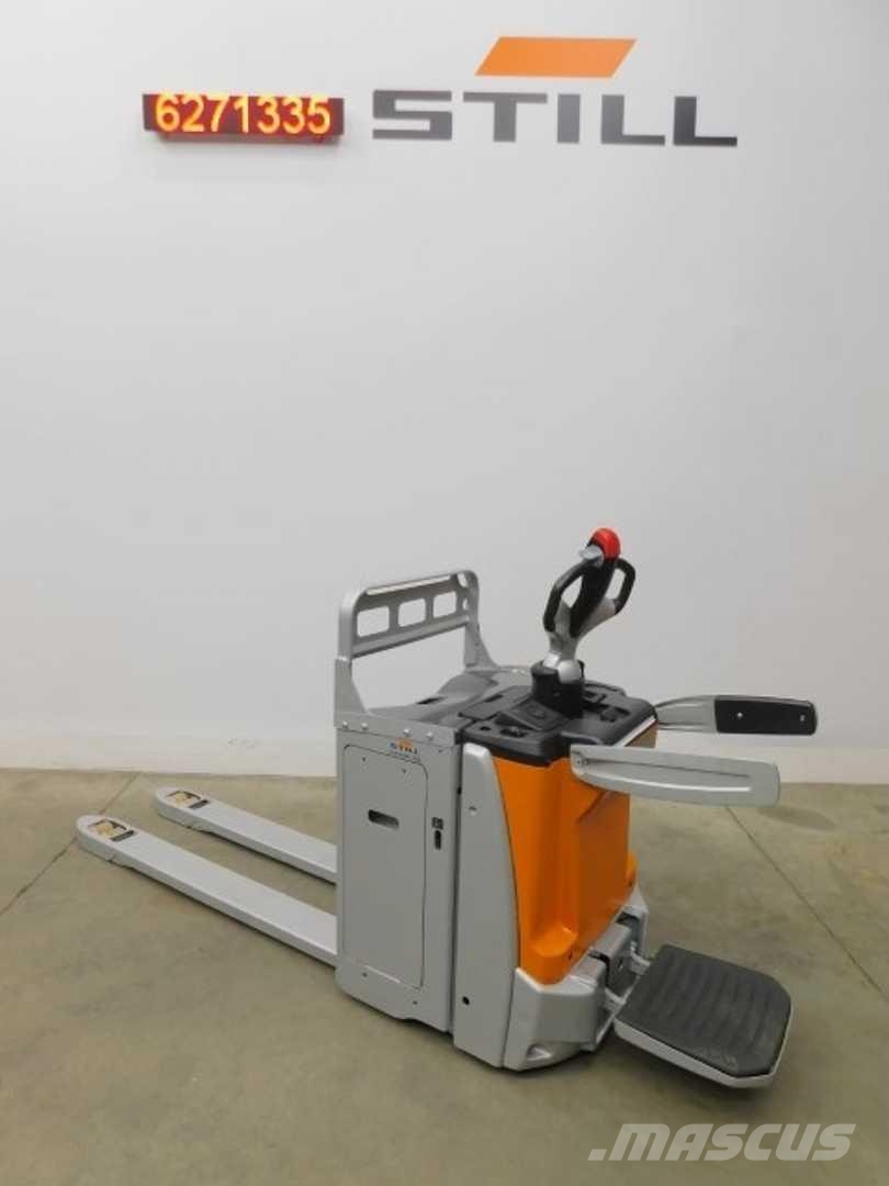 Still EXH-SF20 Low lifter with platform