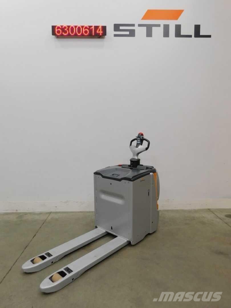 Still EXH-SF20 Low lifter with platform