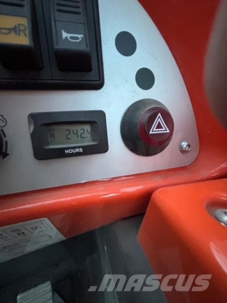 Ausa T 144HX4 مناولات متداخلة