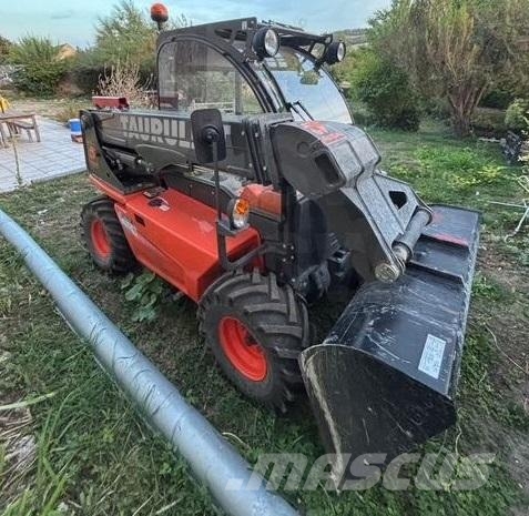 Ausa T 144HX4 مناولات متداخلة