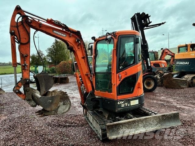 Doosan DX 27 Z حفارات صغيرة أقل من 7 طن (حفارات صغيرة)