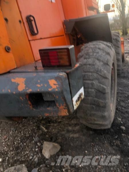 Hitachi W 90 Фронтальные погрузчики