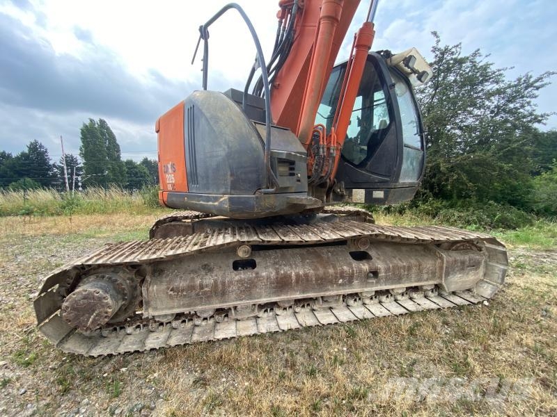 Hitachi ZX225USLC-3 Excavadoras de cadenas