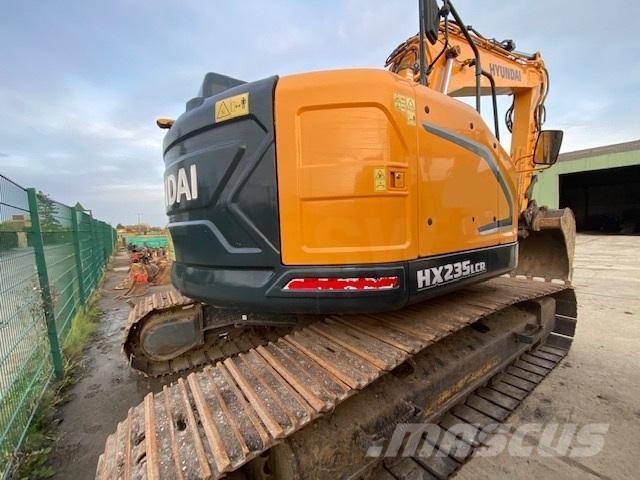 Hyundai HX 235LCR Гусеничні екскаватори