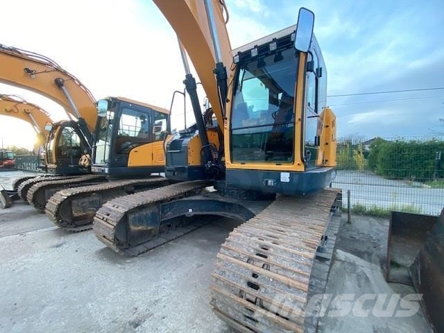 Hyundai HX 235LCR Excavadoras de cadenas