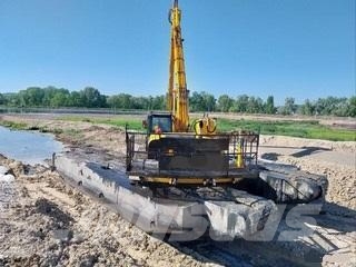 JCB BIGFLOAT JS 220LC Roomikekskavaatorid