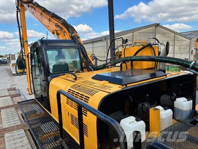 JCB BIGFLOAT JS 220LC Roomikekskavaatorid