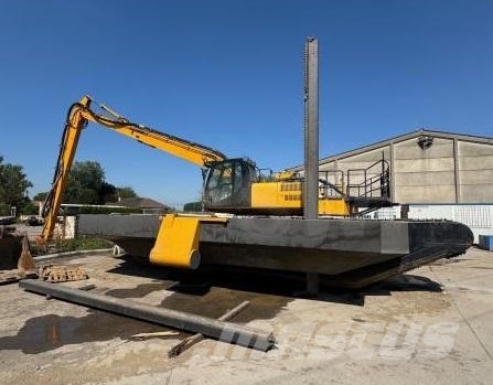 JCB BIGFLOAT JS 220LC Paletli ekskavatörler
