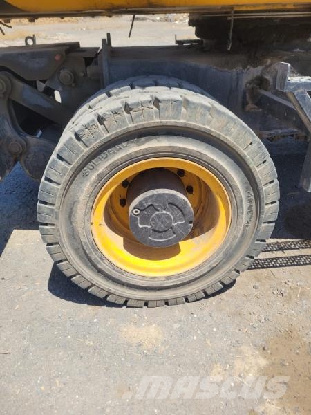 JCB JS 175W مناولات المخلفات / مناولات صناعية