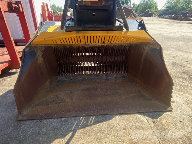MB Crusher HDS 323 Cucharones