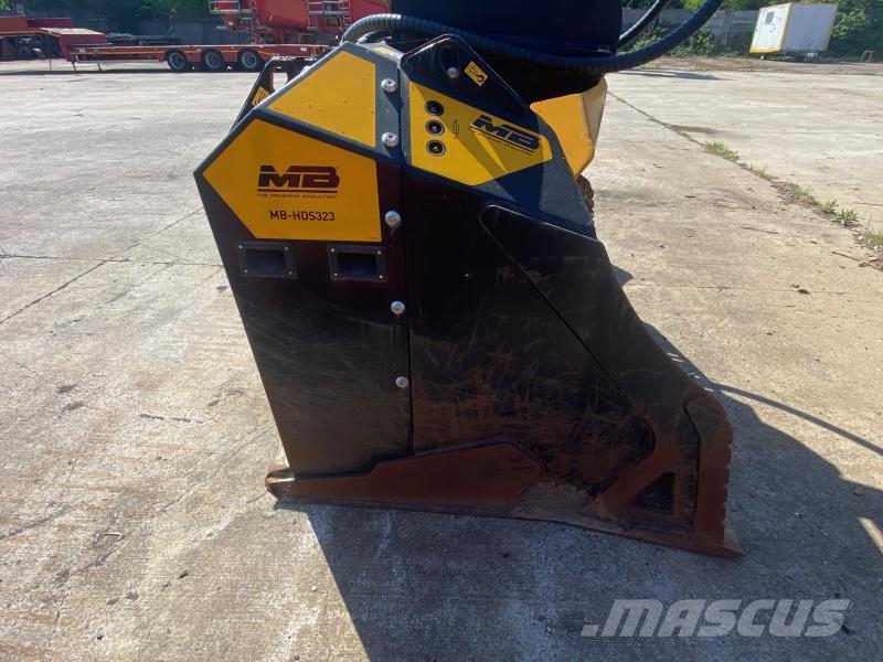 MB Crusher HDS 323 Cucharones