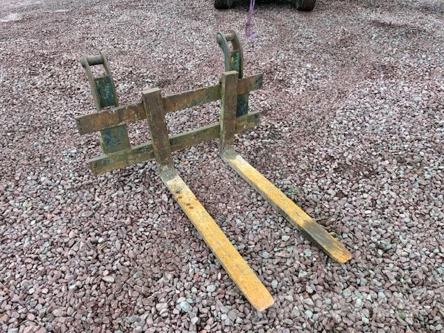 Terex TABLIER FOURCHE TL 80 Muut koneet