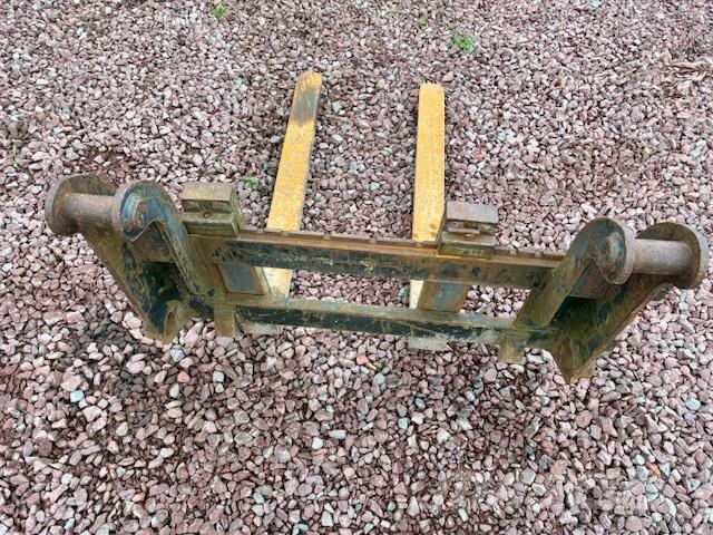Terex TABLIER FOURCHE TL 80 Muut koneet