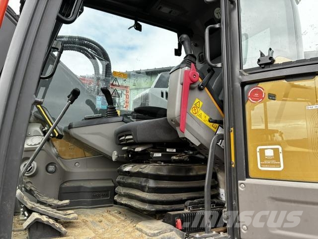 Volvo ECR 235EL Crawler excavators