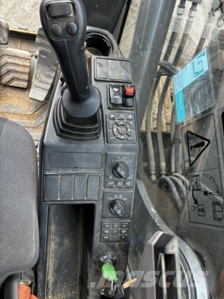 Volvo ECR 235EL حفارات زحافة
