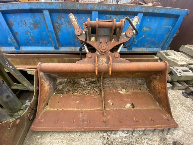 Volvo ORIENTABLE & TERRASSEMENT 2M & 1M50 버켓