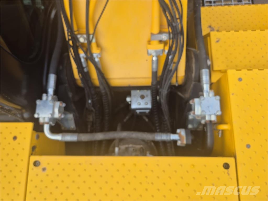 JCB JS370LCT4F Excavadoras sobre orugas