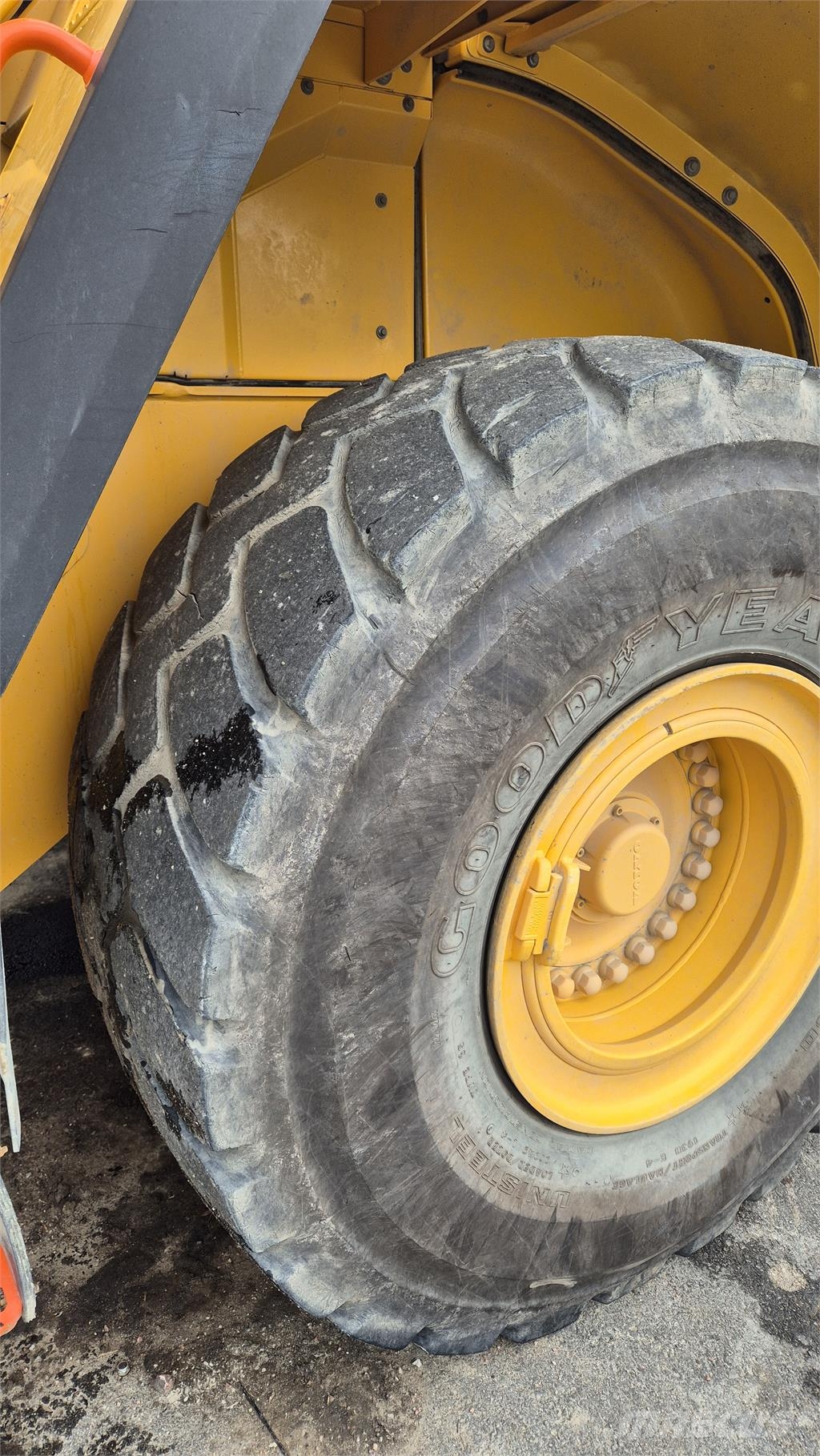  L150H Wielladers