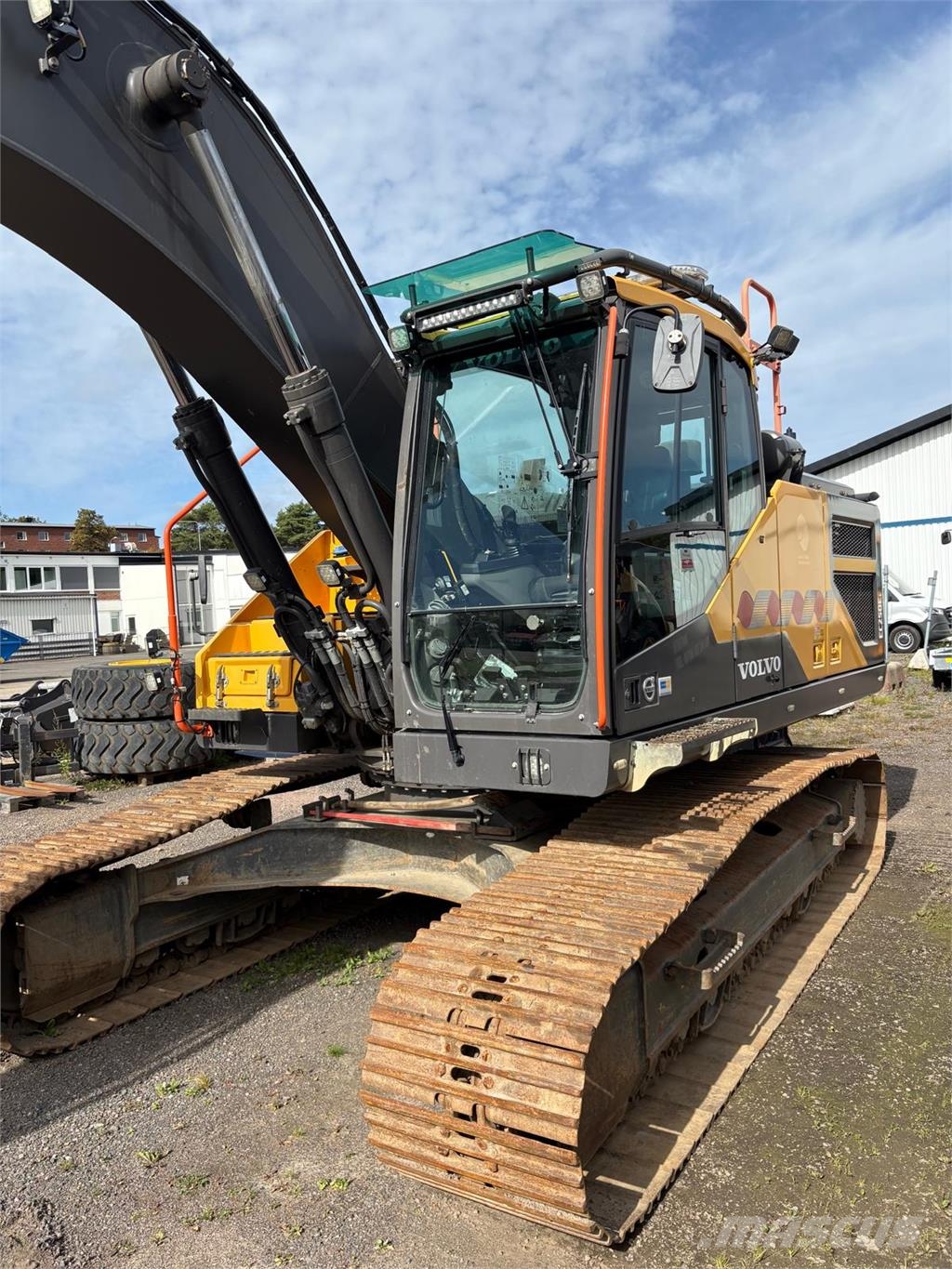Volvo EC250EL Kāpurķēžu ekskavatori