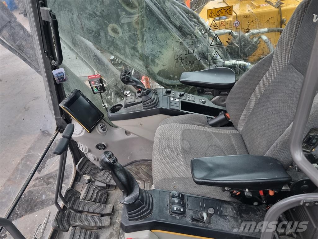 Volvo EC160EL 履带挖掘机