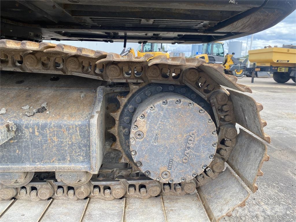 Volvo EC220EL 履带挖掘机