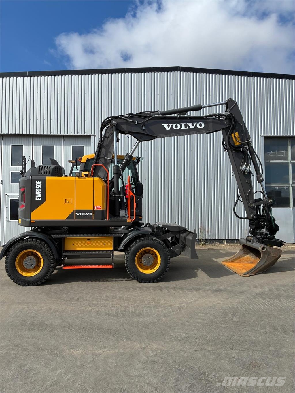 Volvo EWR150E Колёсные экскаваторы
