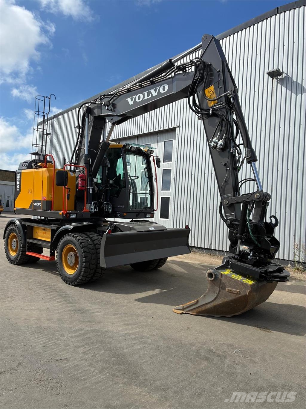 Volvo EWR150E Колёсные экскаваторы