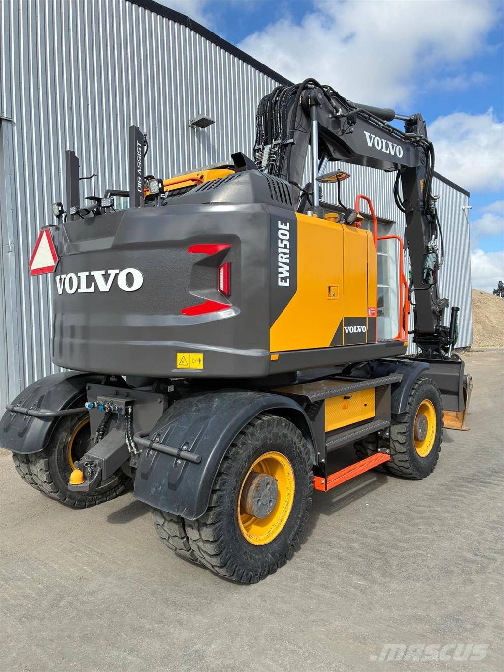 Volvo EWR150E Колёсные экскаваторы