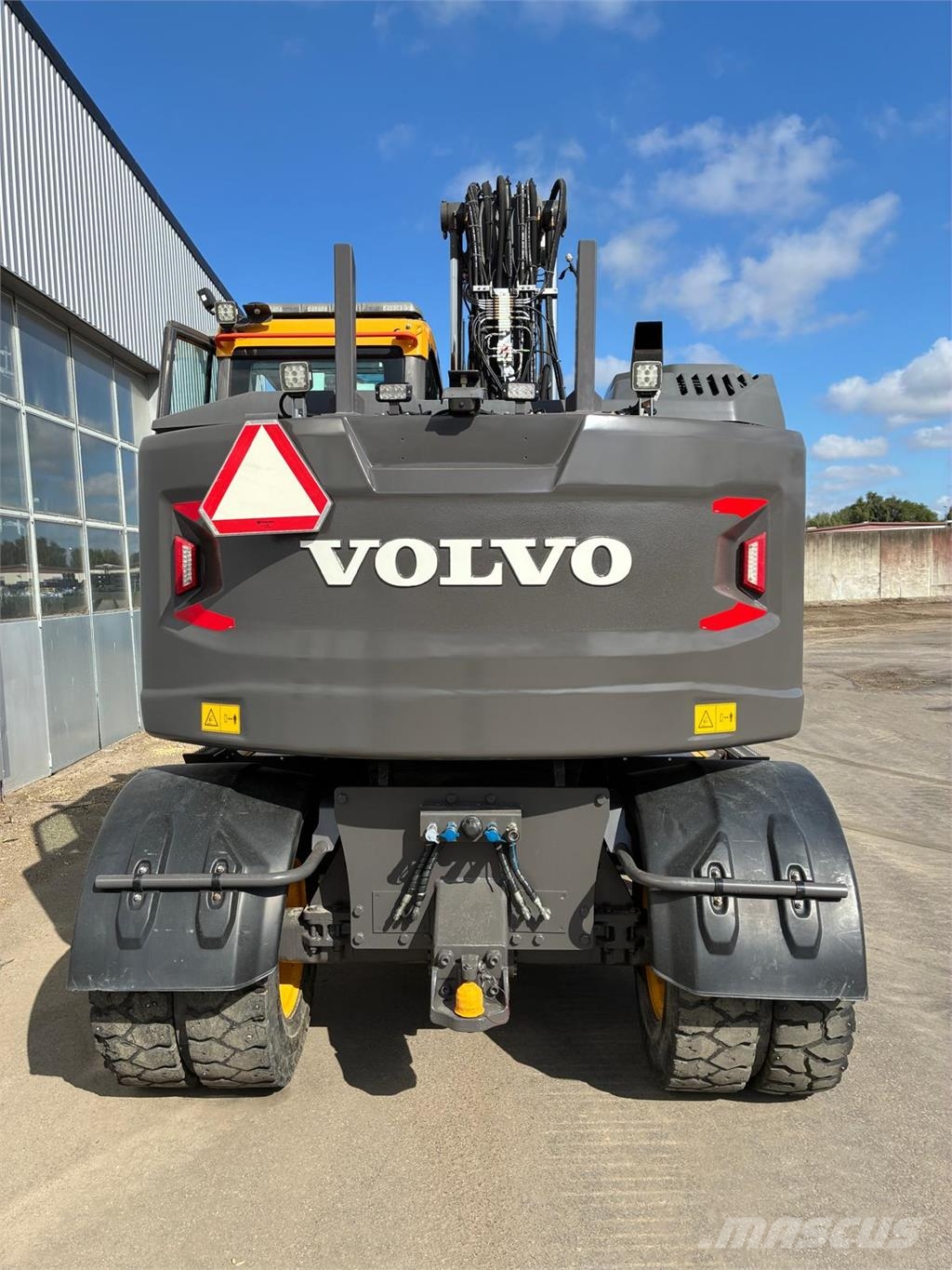 Volvo EWR150E Колёсные экскаваторы