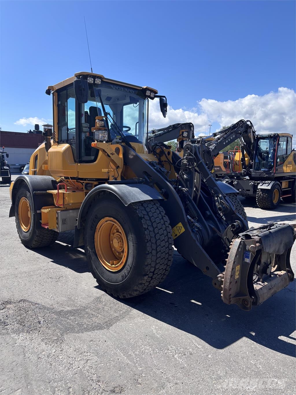 Volvo L60H لوادر بعجل