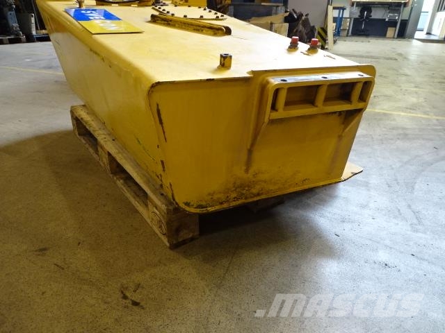 Volvo A25D BRÄNSLETANK Kiti naudoti statybos komponentai