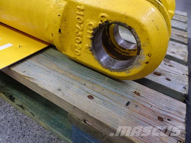 Volvo A25D HYDRAULCYLINDER Alusta ja jousitus