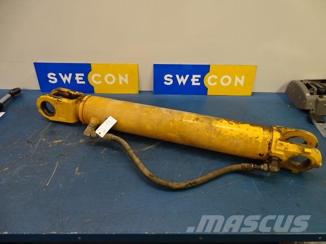 Volvo A25D66 Styrcylinder Alusta ja jousitus