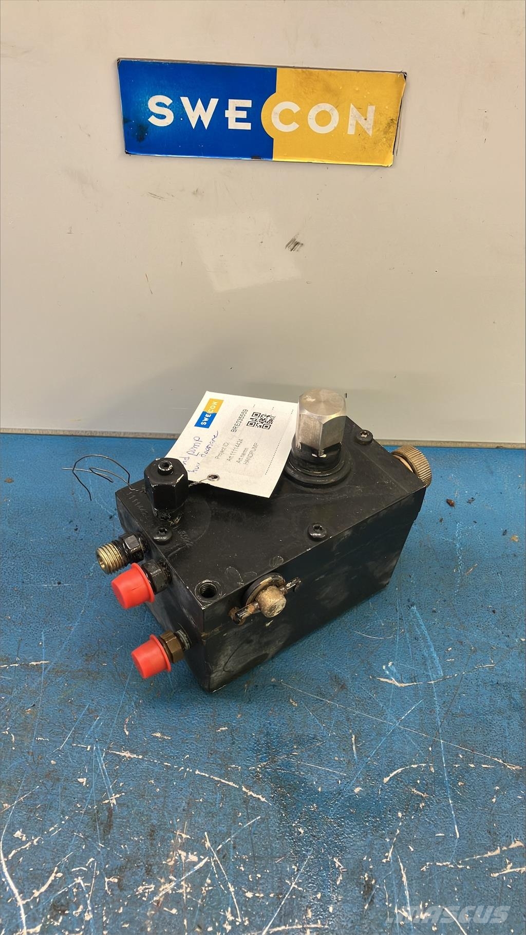 Volvo A30E HANDPUMP Alusta ja jousitus