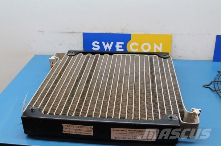 Volvo A40D KONDENSOR 散热器