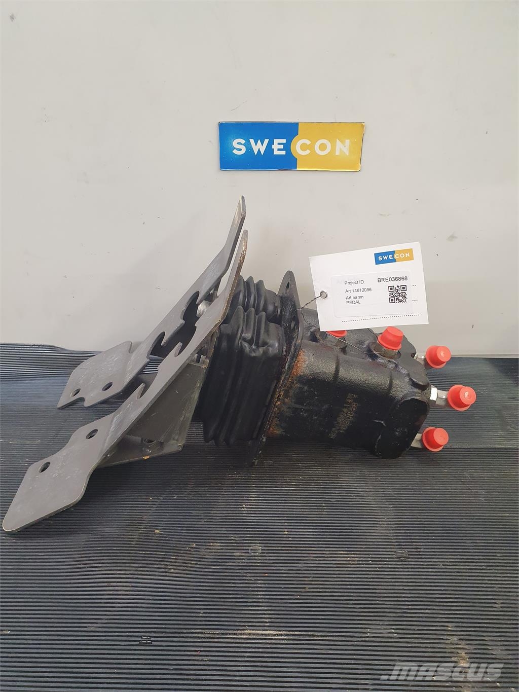 Volvo EC160CL PEDAL Hidráulicos