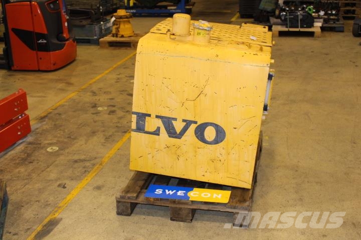 Volvo EC240BLC Bränsletank Muud osad