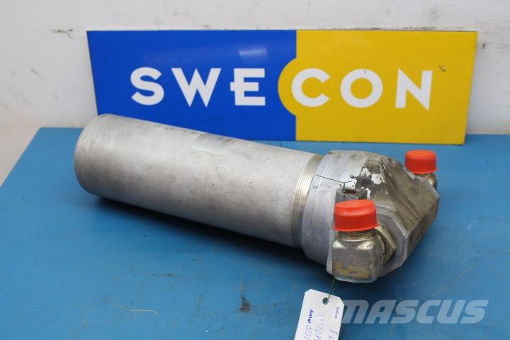 Volvo EC240BLC Motor oljefilterhållare Muud osad