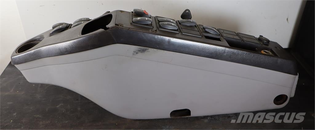Volvo EC240CL KÅPA Cabine en interieur