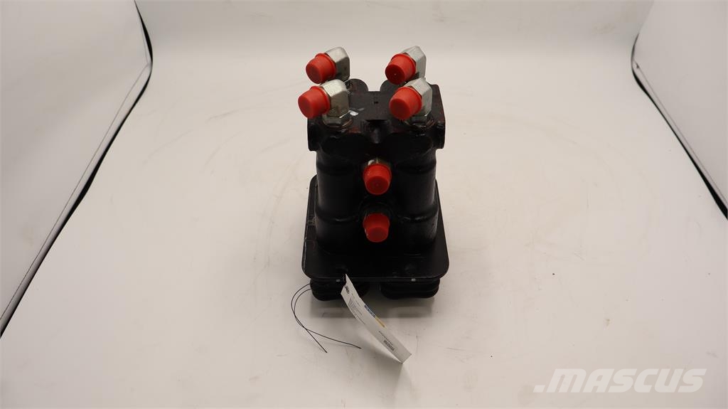 Volvo EC240CL PEDAL Hidráulicos