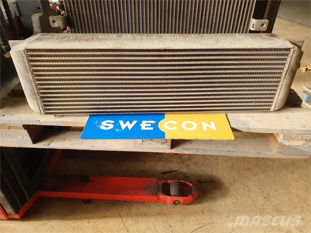 Volvo EC240CNL LADDLUFTKYLARE 散熱器/水箱