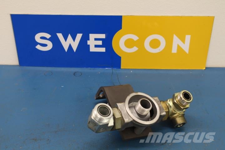Volvo EC240CNL Motor oljefilterhållare Muud osad