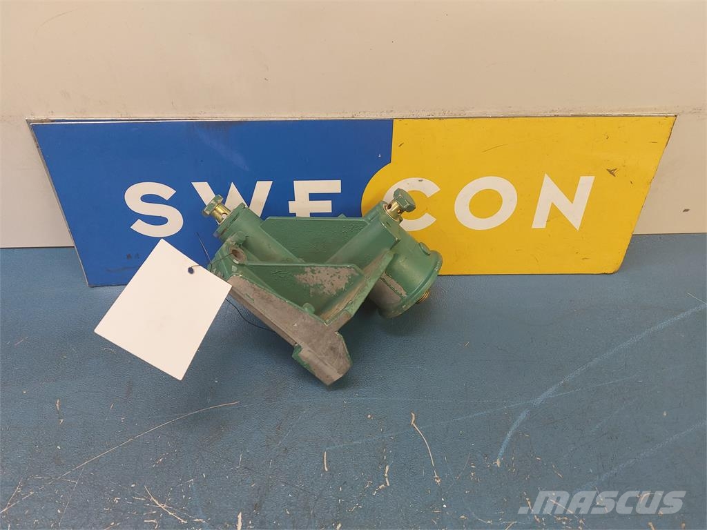 Volvo EC250DL FUEL FILTER HOUSING Other components