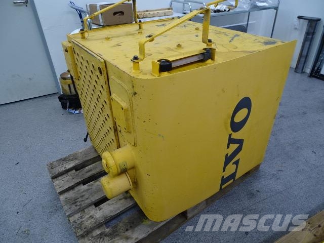Volvo EC290BLC Bränsletank مكونات أخرى
