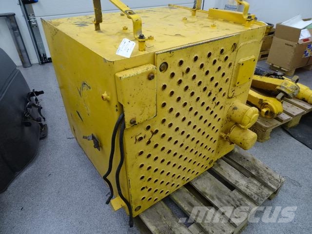 Volvo EC290BLC Bränsletank مكونات أخرى