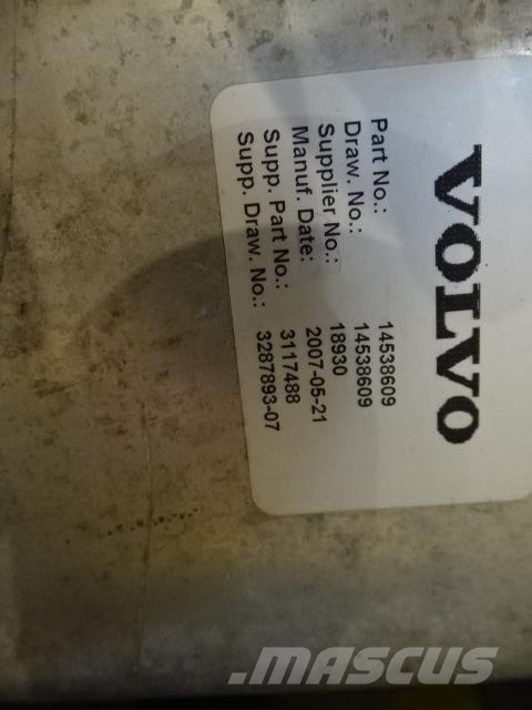 Volvo EC290CL OLJEKYLARE Ďalšie komponenty