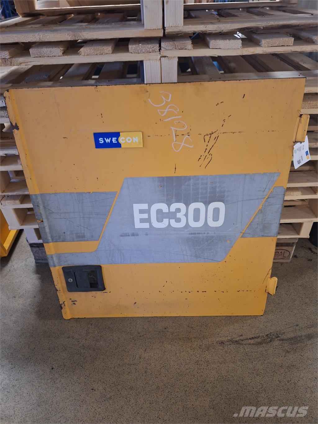 Volvo EC300 DÖRR Chassis and suspension