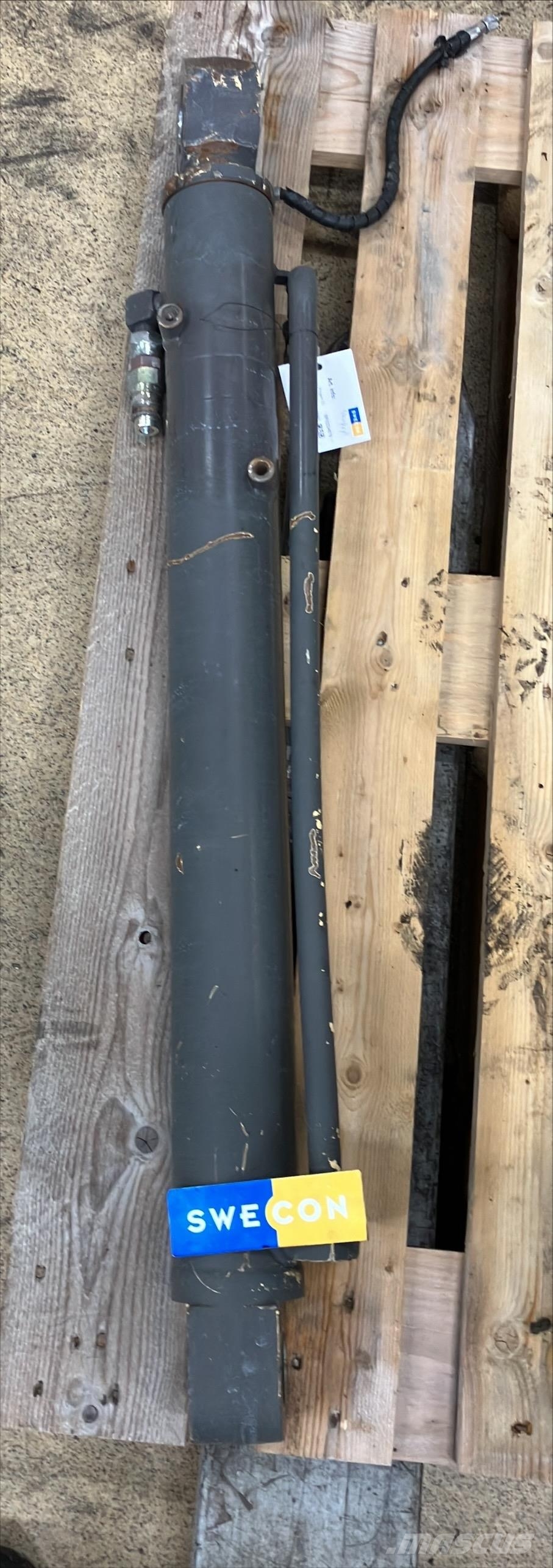 Volvo ECR58 SKOPCYLINDER Ďalšie komponenty