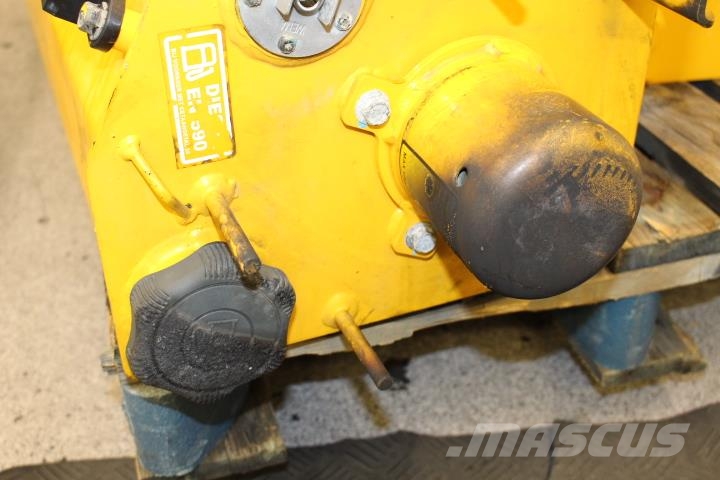 Volvo ECR88D Bränsletank Other components
