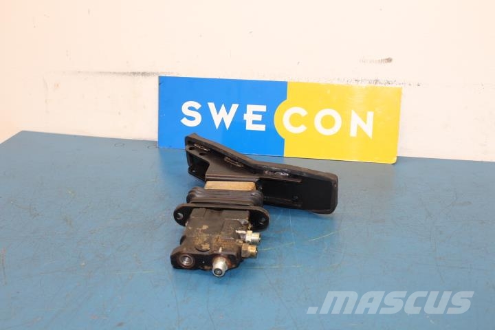 Volvo EW140B PEDAL 液压